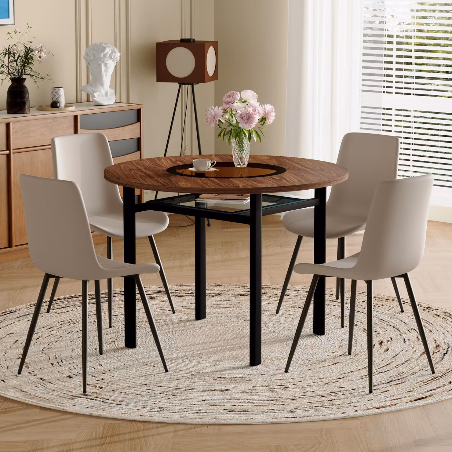 Set STILVORA composto da tavolo rotondo con ripiano integrato e 4 poltrone inPoliuretanogrigio caldo; sedie da sala da pranzo con diametro di 100 cm in finitura effetto legno marrone; tavolo da pranzo rotondo per sala da pranzo