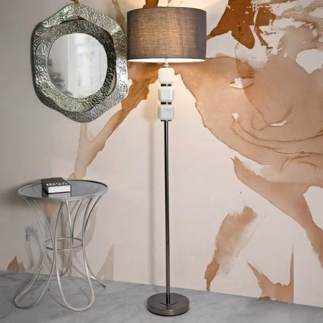 Lampada da terra Andvenno DMORA, lampada a stelo moderna in bianco e grigio, L/P: 43 x 43 cm, H: 163 cm