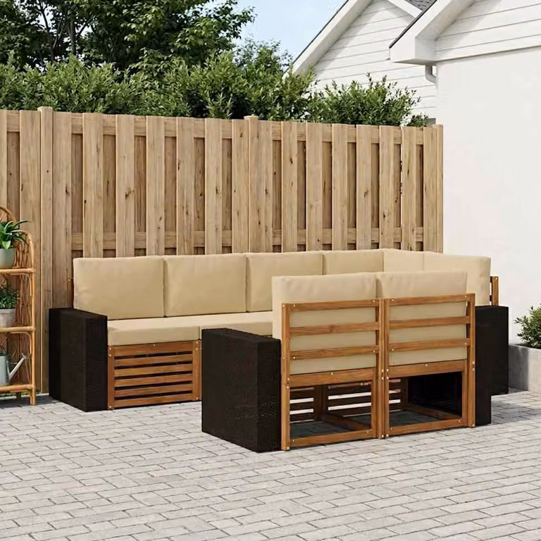 vidaXL Set di divani da esterno a L composto da 7 pezzi in legno di acacia e tessuto beige e bianco con cuscini inclusi