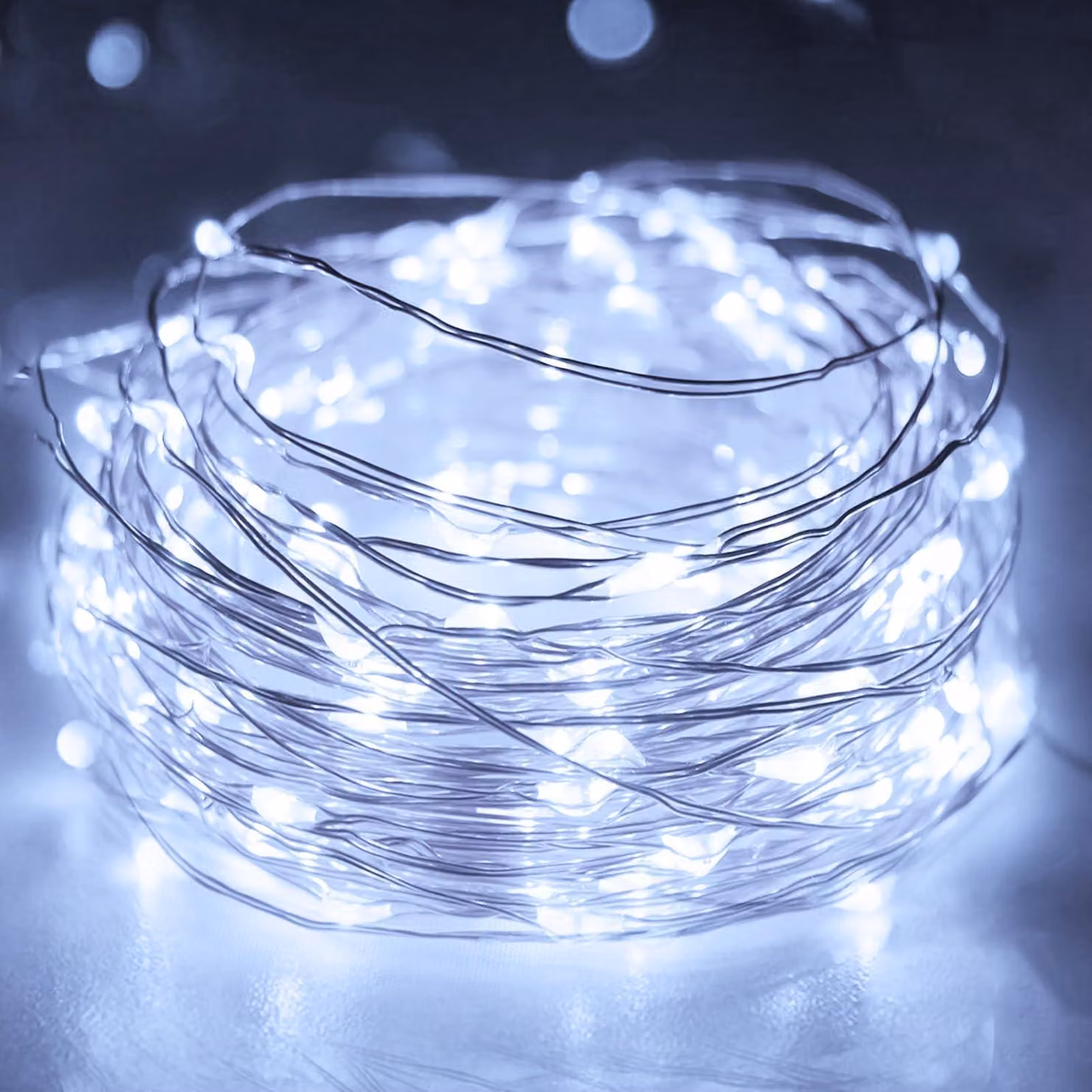 Catena luminosa da 3 metri, con 30 LED, timer integrato, luce bianca fredda, filo in rame
