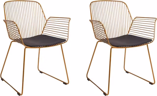 Set di 2 sedie da pranzo BELIANI in metallo oro con schienale in filo di ferro e cuscini in ecopelle stile moderno industriale