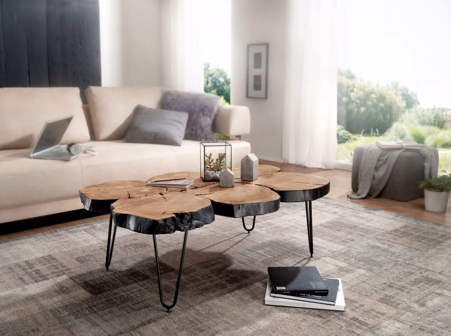 Tavolino Wohnling in acacia 115 x 70 x 40 cm in legno massiccio a forma di tronco d'albero; WL1.510