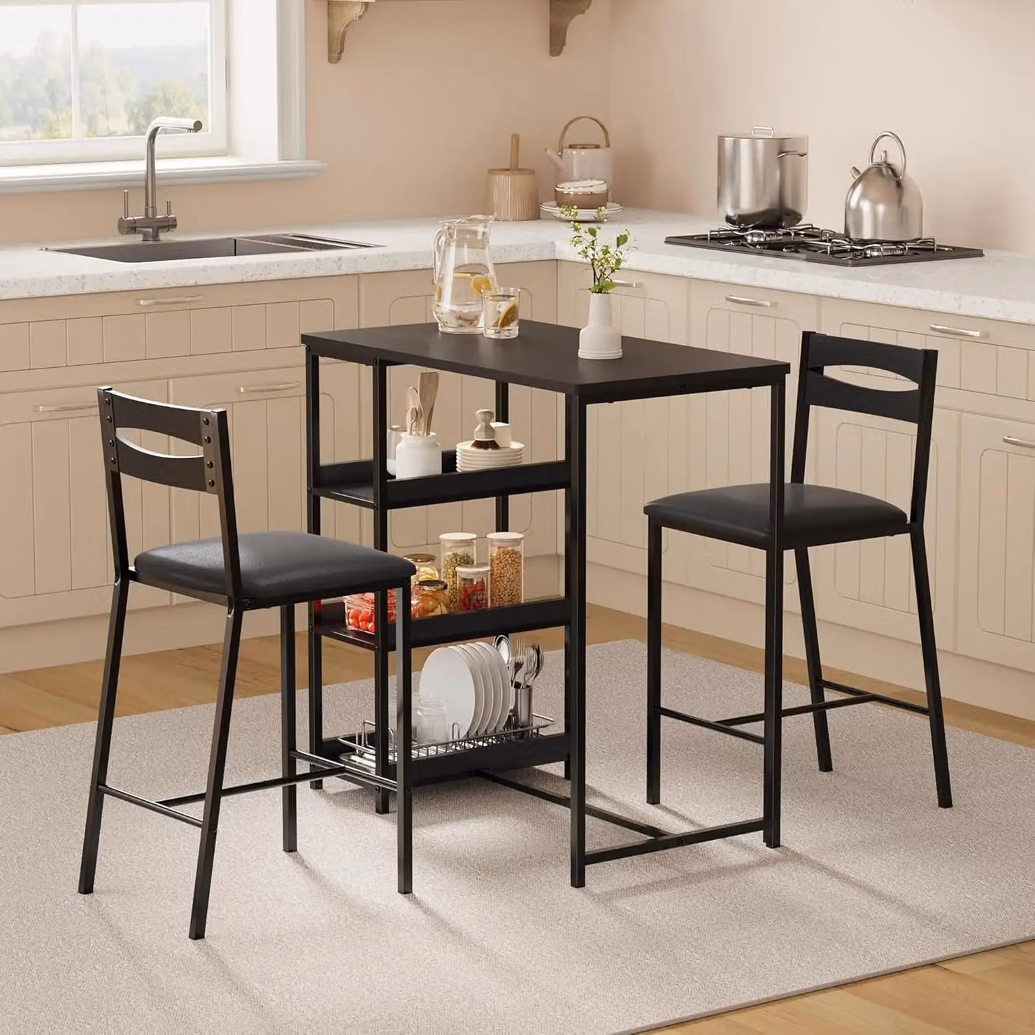 Set da bar composto da 3 elementi: tavolo e due sgabelli - Gruppo per la sala da pranzo - Altezza da bar - 3 ripiani - Porta bottiglie - Sgabelli imbottiti - Design salvaspazio - Colore nero