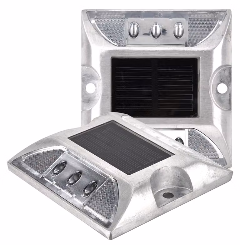 Set di 6 lampade da esterno a energia solare per segnare il terreno, con tecnologia LED, impermeabili, di colore bianco, ideali per vialetti