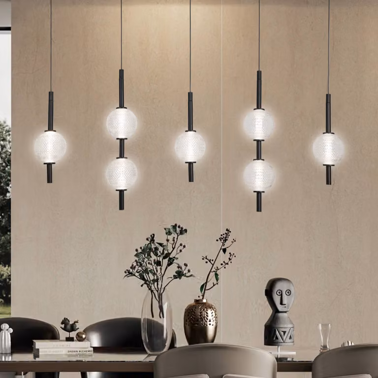 Viokef Lampada LED a sospensione Abeona, lunghezza 105 cm, metallo nero, 7 luci. Abeona, Nero, Soggiorno / Sala da pranzo, Metallo