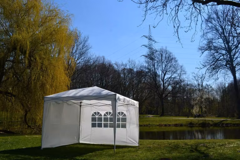 Gazebo pieghevole da giardino, dimensioni 2x2 metri, con protezione UV