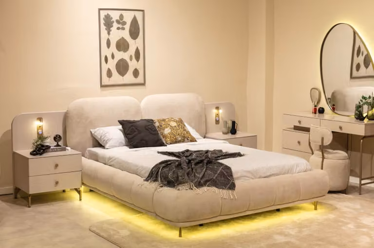 Set per camera da letto: letto, angolo trucco, design moderno, colore beige, versatile, elegante
