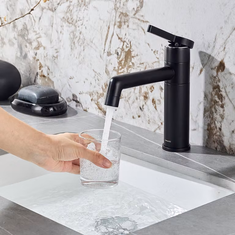 Rubinetto per lavabo nero, girevole a 360°, in ottone, miscelatore monocomando