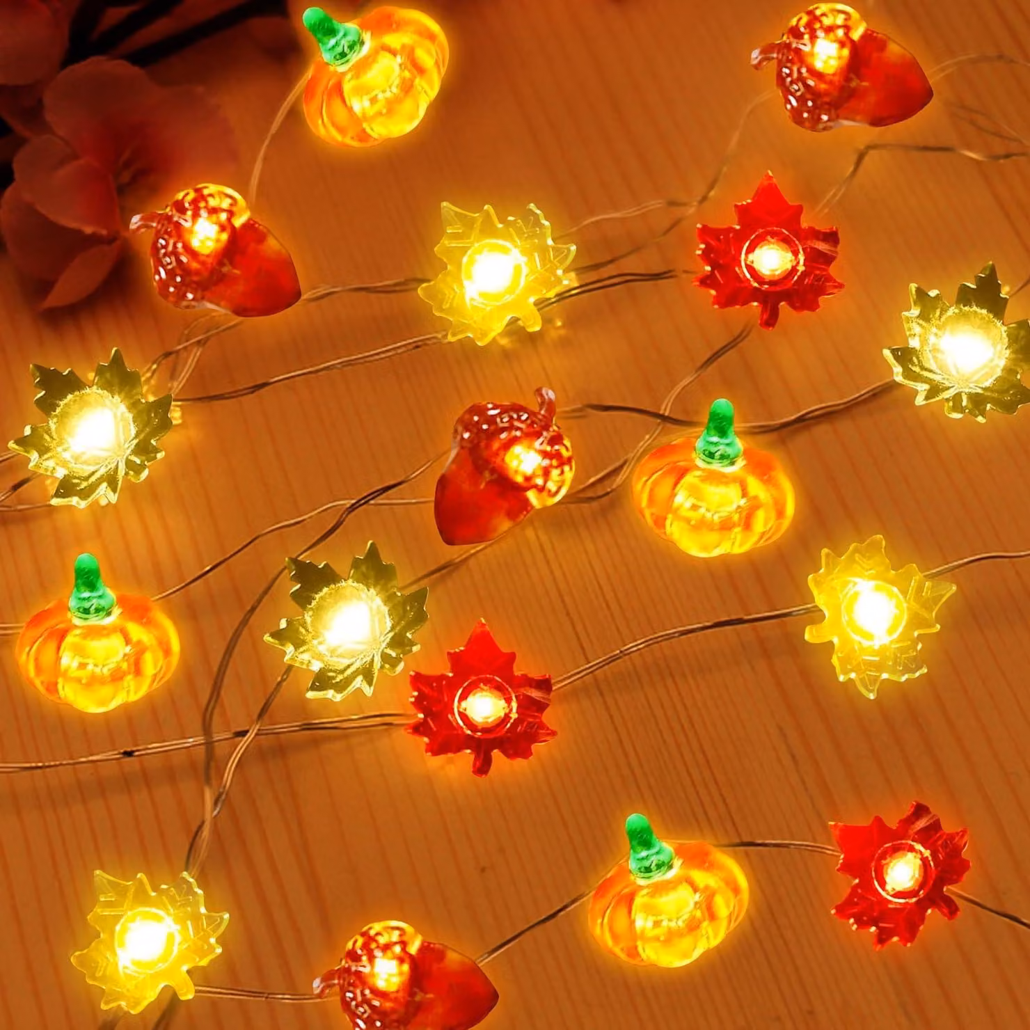 Catena luminosa autunnale, 3 metri, 30 LED, con decorazioni a forma di foglie di acero, zucche e ghiande, con timer