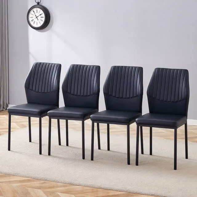 [Set di 4] Sedie da pranzo dallo stile lussuoso e leggero: schienale in PU nero con goffratura verticale + gambe in metallo nero. Adatte a sale da pra