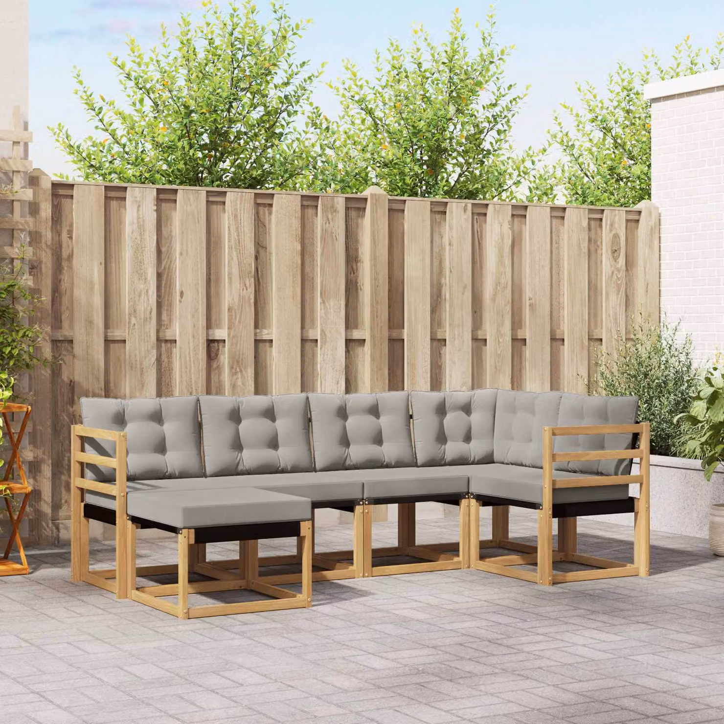 vidaXL Set di divani da esterno a L in legno di acacia con cuscini, Bianco, Grigio e Marrone
