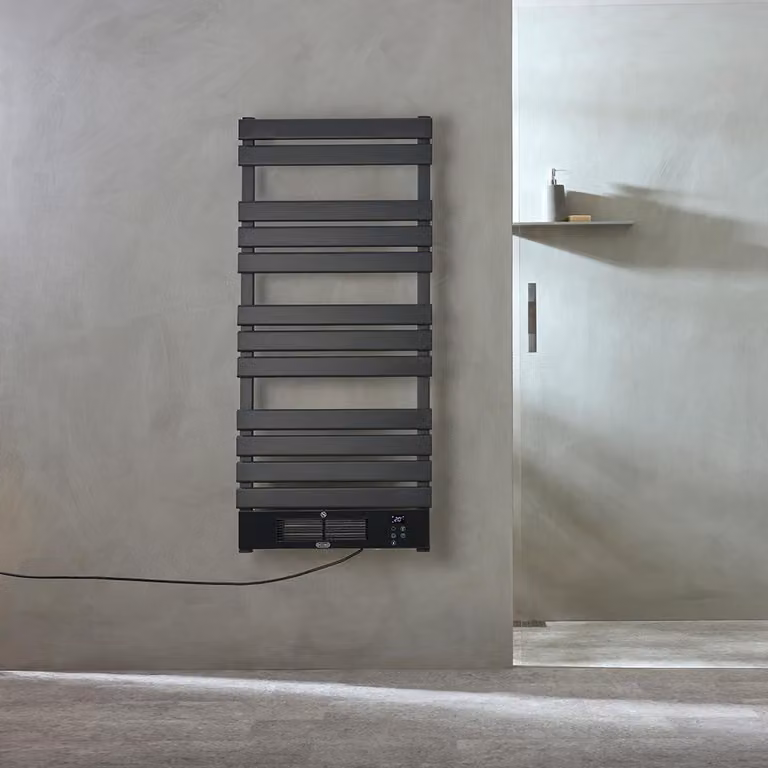 Scaldasalviette Elettrico Antracite 1200x500mm con Presa Hudson Reed