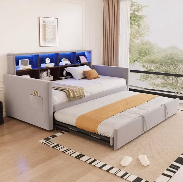 Letto imbottito 90x190 cm estraibile con vani; LED e prese in velluto grigio chiaro