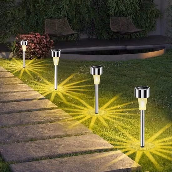 Set di 12 lampade solari da giardino in metallo argento, illuminazione esterna IP44 per sentieri, terrazze e cortili, luce bianca calda