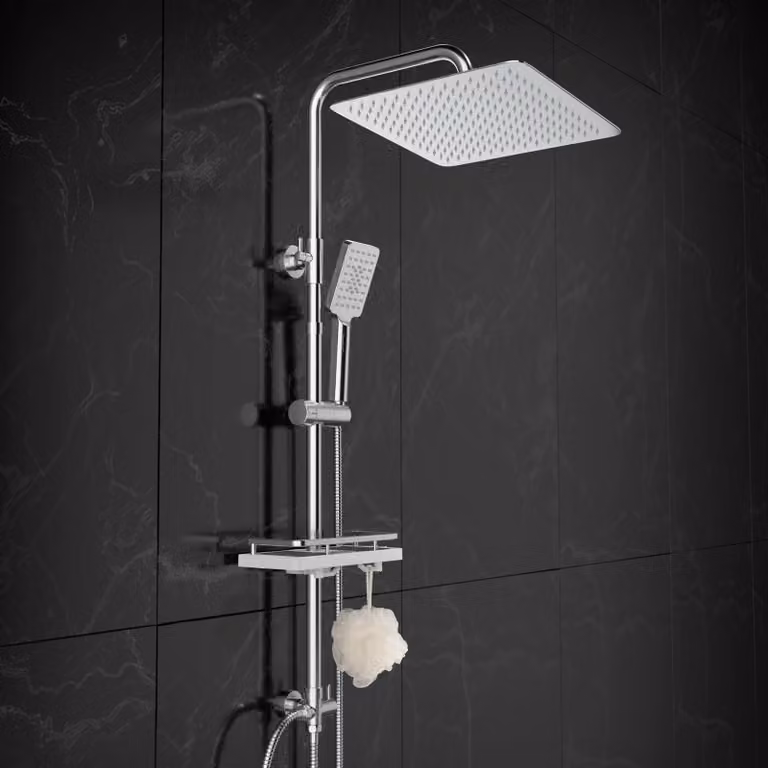 Sistema doccia a risparmio idrico Görbach, con soffione quadrato da 25x25 cm, finitura cromata