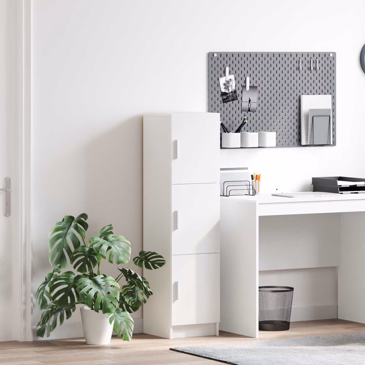 Credenza moderna vidaXL in bianco con ante a battente L/P/H: 122.5 x 31.5 x 32 cm