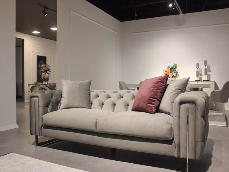 Moderne Hellgraue Chesterfield Couch Designer Polstersofa 3-Sitzer