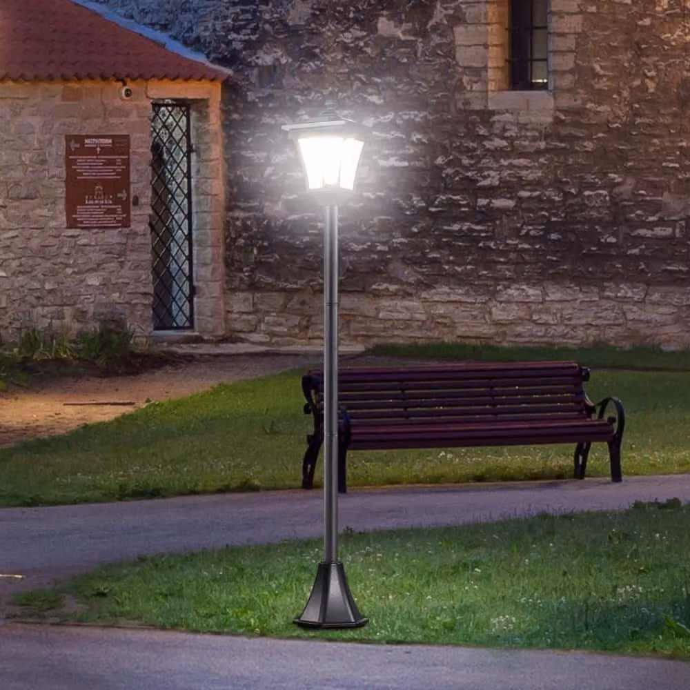 Lanterna da giardino a energia solare AIORBER, sensore di luminosità automatico, custodia IP44 resistente alle intemperie, 29 lumen, modalità di risparmio energetico, 15 x 15 x 120 cm, nero