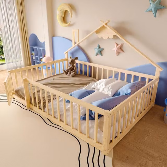 Letto per bambini 140 × 190 cm con barriera di sicurezza e letto a casetta, senza materasso, in pino, naturale