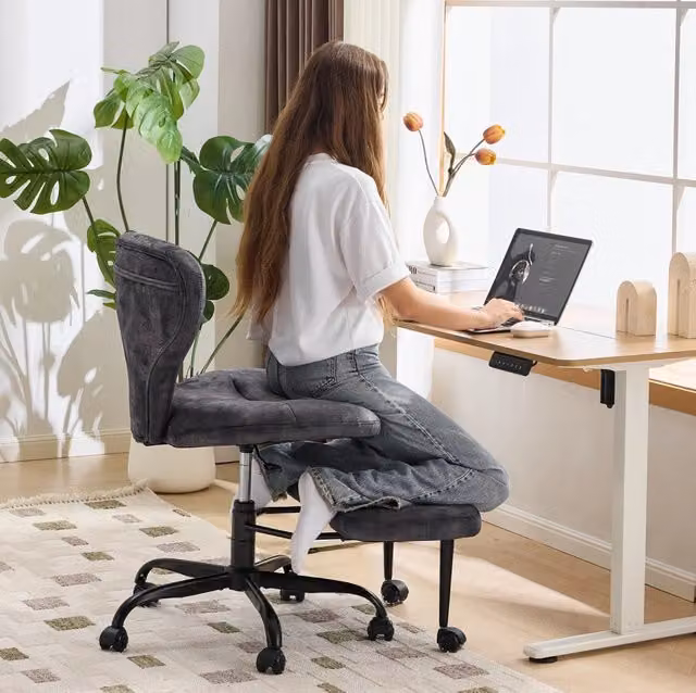 Sedia ergonomica da meditazione girevole a 360 con ruote e poggiapiedi in tessuto grigio per ufficio e casa – 1