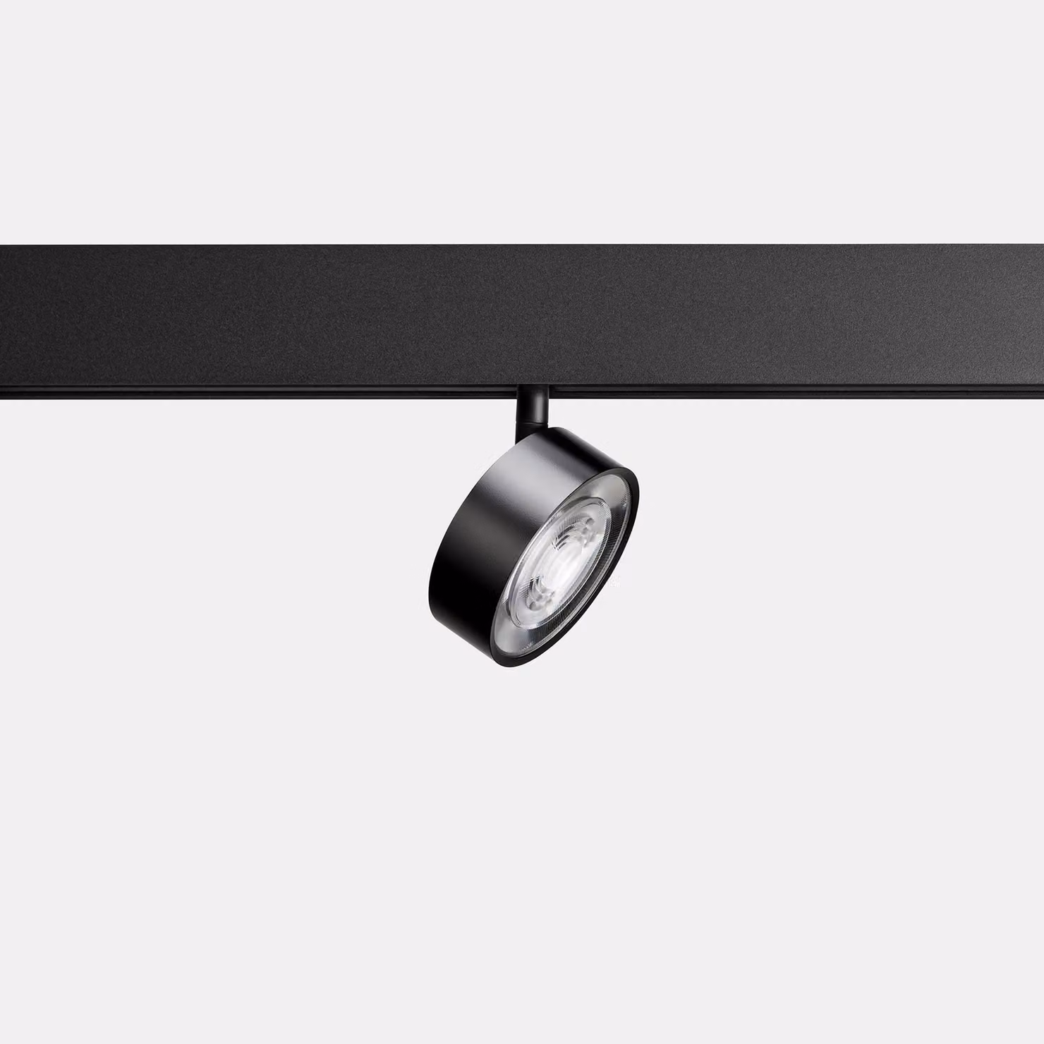 LedsC4: Apparecchio di illuminazione a LED a bassa tensione, con elevata efficienza energetica, ideale per interni ed esterni, design moderno, dimensioni 75mm, colore nero, versatile e resistente