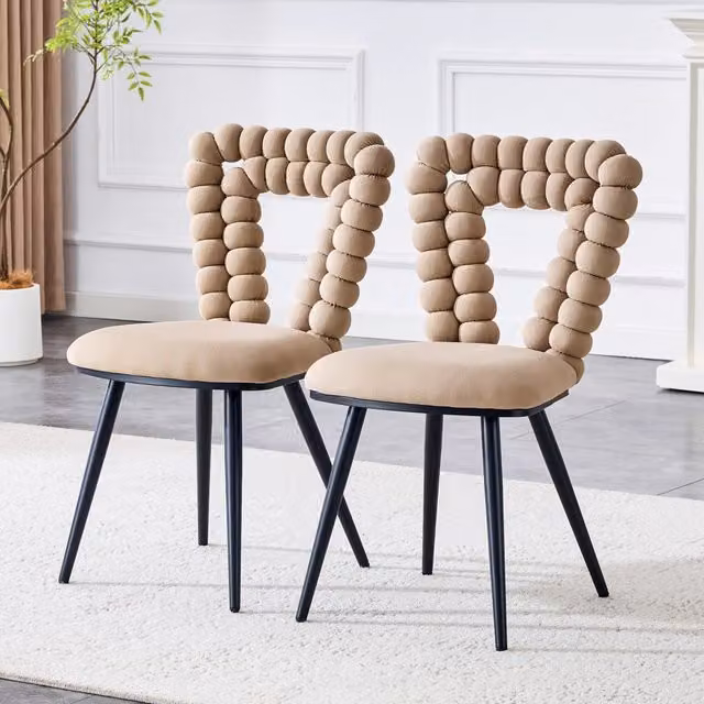 Sedia da pranzo Zephmum in velluto beige o marrone con schienale geometrico e gambe in metallo nero opaco
