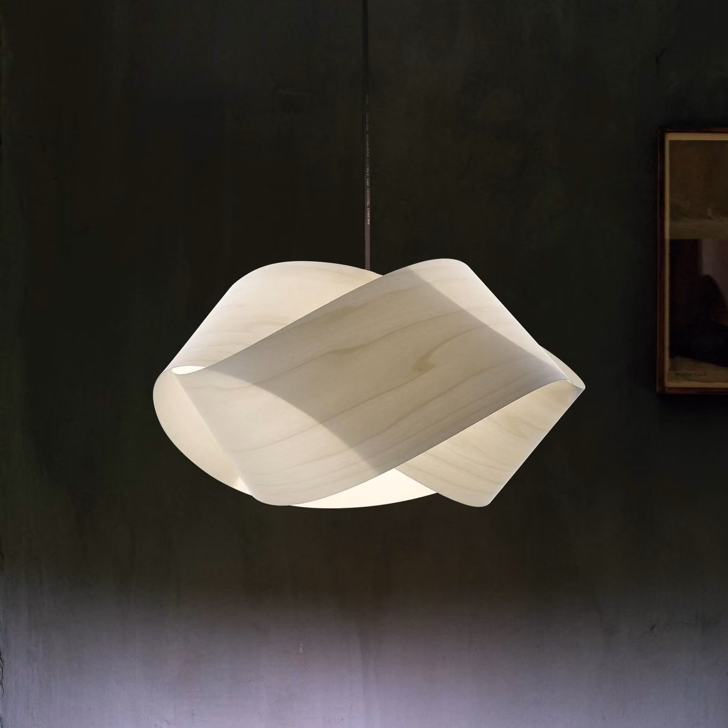 LZF LAMPS Lampada a sospensione Nut, dimmerabile, Crema / Ambra, Soggiorno / Sala da pranzo, Legno, Design, Lampada a sospensione