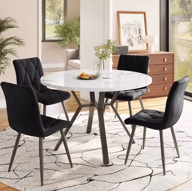 Set da pranzo moderno rotondo con tavolo in MDF effetto marmo e 4 sedie ergonomiche in velluto nero