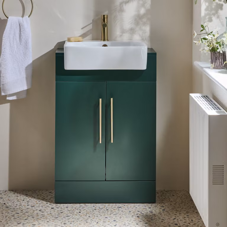 Mobile Bagno a Terra Verde Scuro da 550mm con Lavabo e Maniglie con Barra a T in Oro Satinato - Cluo