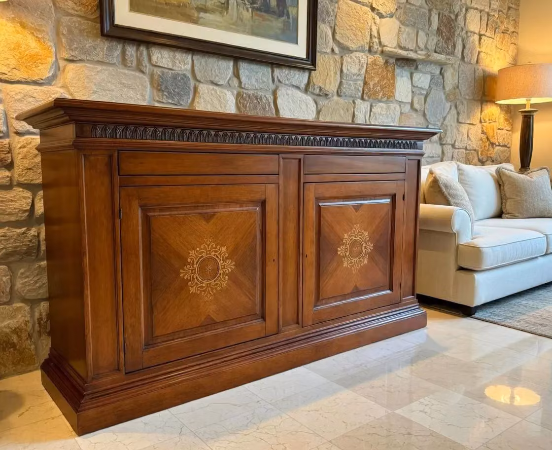Madia credenza 2 porte in legno intarsiato Mobili 2G colore noce L: 215 cm, P: 54 cm, H: 122 cm – 2