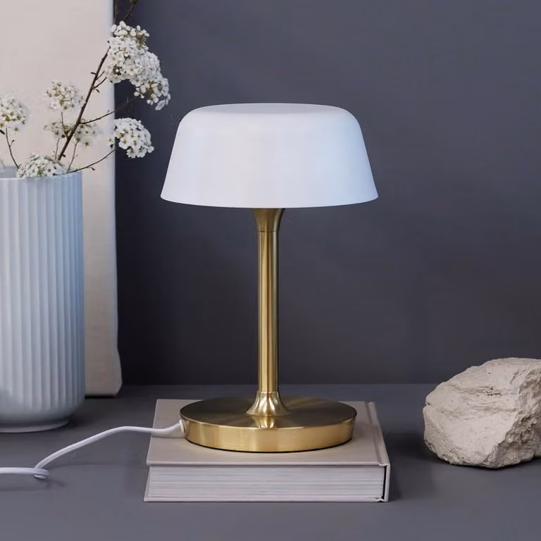Dyberg Larsen Lampada da tavolo Valencia, Bianco / Opale, Soggiorno / Sala da pranzo, Metallo, Design, Lampada da tavolo