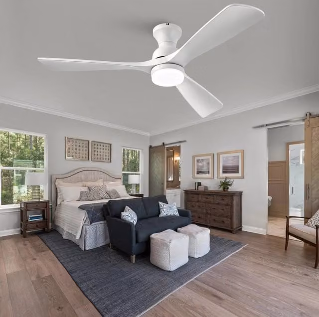 Ventilatore da soffitto con LED e telecomando, 3 pale in legno massello, bianco