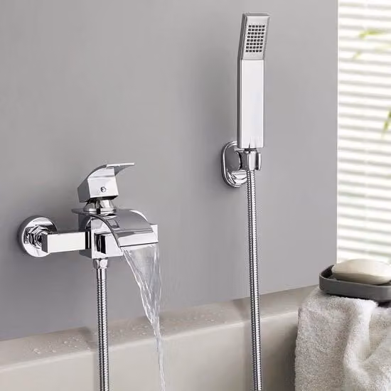 Kit di doccia a muro con rubinetto a mano, doccia a cascata, rubinetto a un solo giro, sistema di doccia, armatura in ottone per la doccia, finitura cromata