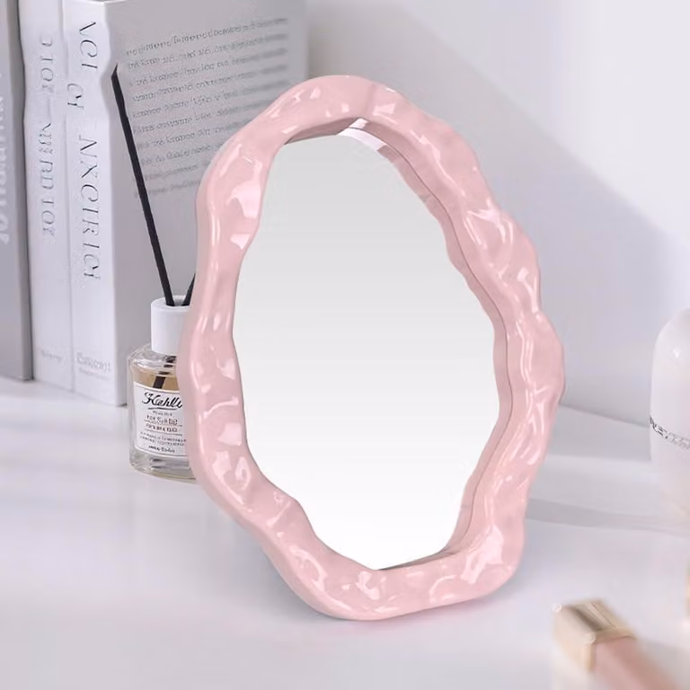 Specchio da tavolo con supporto, forma irregolare, 20,8x27,3 cm, rosa