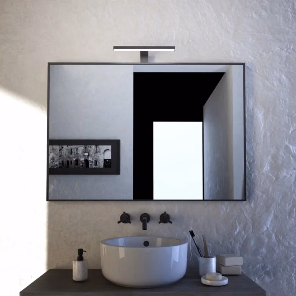 Specchio da bagno moderno Olimpo Docce Srl con lampada LED e telaio perimetrale nero, L: 100 cm, H: 70 cm – 2