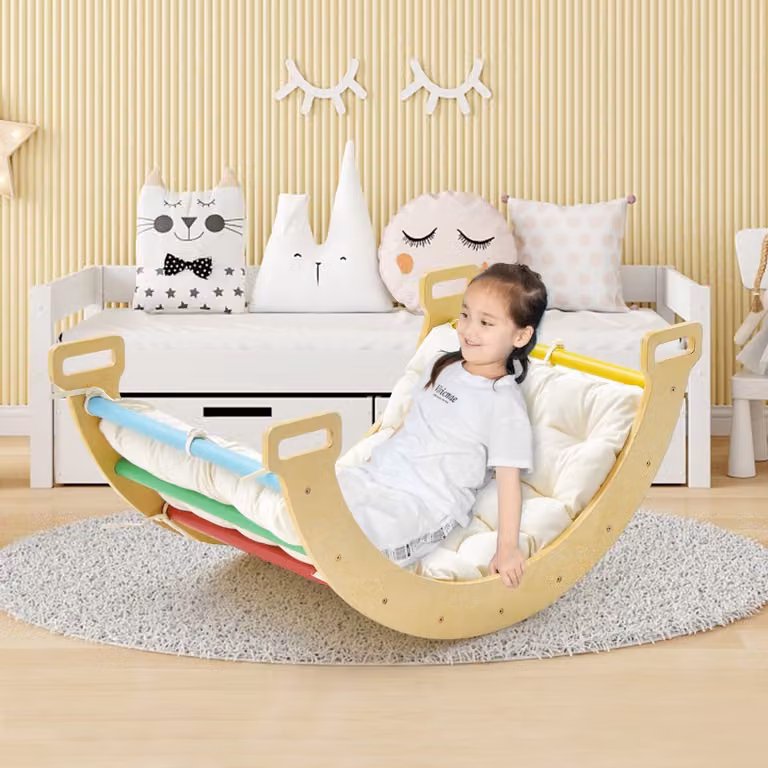 Dondolo ad arco 2 in 1 Costway con cuscino morbido e arco di arrampicata a doppia faccia multicolore per bambini dai 12 mesi in su