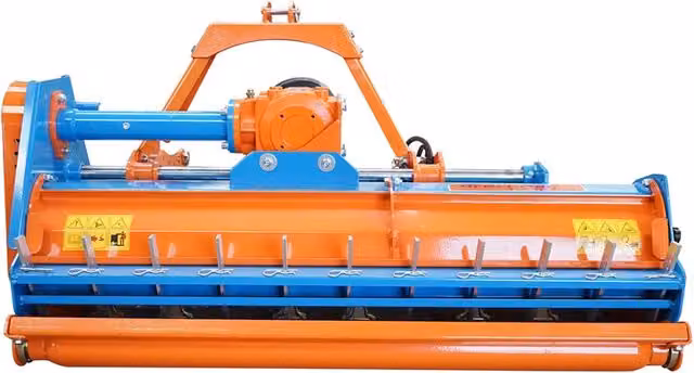 Trinciatrice Breckner KFH145 arancione con traslazione idraulica, rullo compattatore e cardano incluso, 304kg
