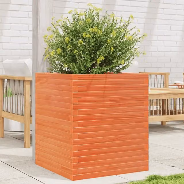Fioriera da giardino Design Mania in legno massello di pino, contenitore per piante marrone e arancione, L/P/H: 60 x 60 x 68,5 cm