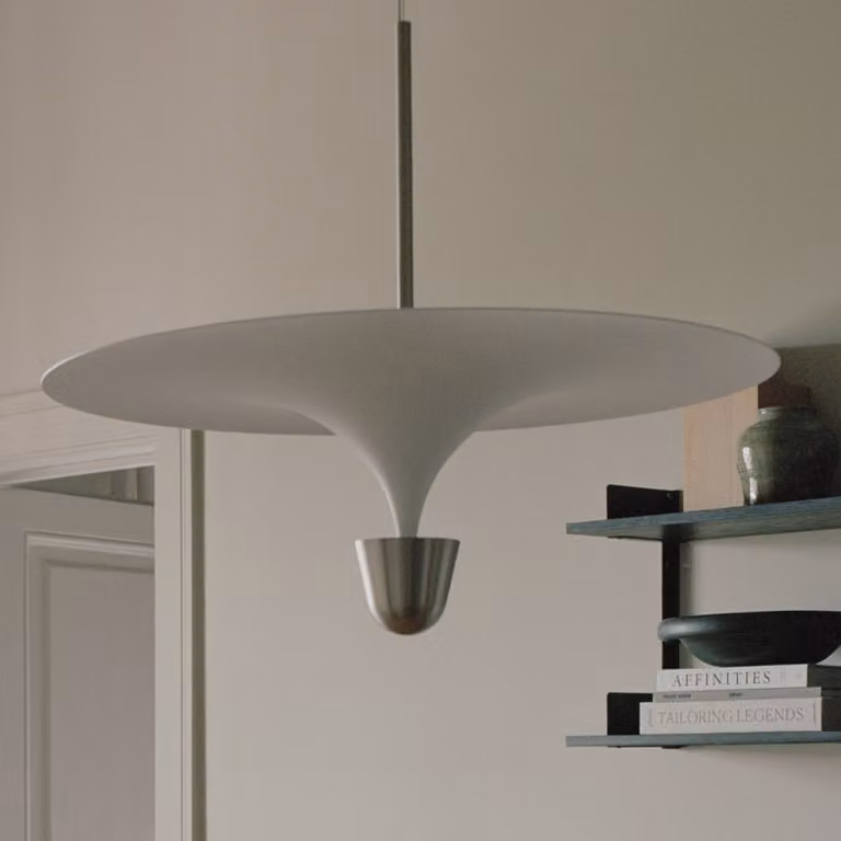New Works Lampada a sospensione Kantarell, dimmerabile, Alluminio / Grigio / Zincato, Soggiorno / Sala da pranzo, Metallo, Design, Lampada a sospensione