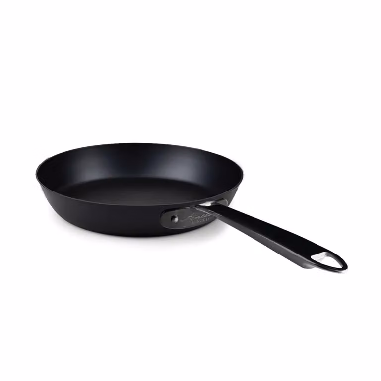 Padella in Ferro Nitrurato per induzione, con manico in acciaio inox risvestito in PVD, diam. 24cm