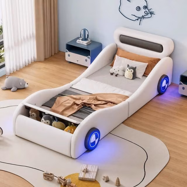 Desviae Letto per bambini a forma di auto 90 × 200 cm con ruote luminose in PU e MDF bianco e vano portaoggetti integrato