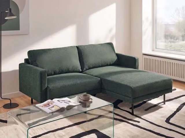 Divano angolare sinistro BELIANI a 2 posti in tessuto verde scuro con gambe in metallo, design moderno e minimalista, L/P/H: 192 x 155 x 85 cm