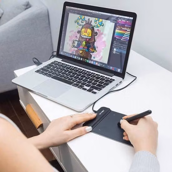 Tavoletta Grafica XP-Pen Small Nero con Penna, 8192 Livelli di Sensibilità e 266 FPS
