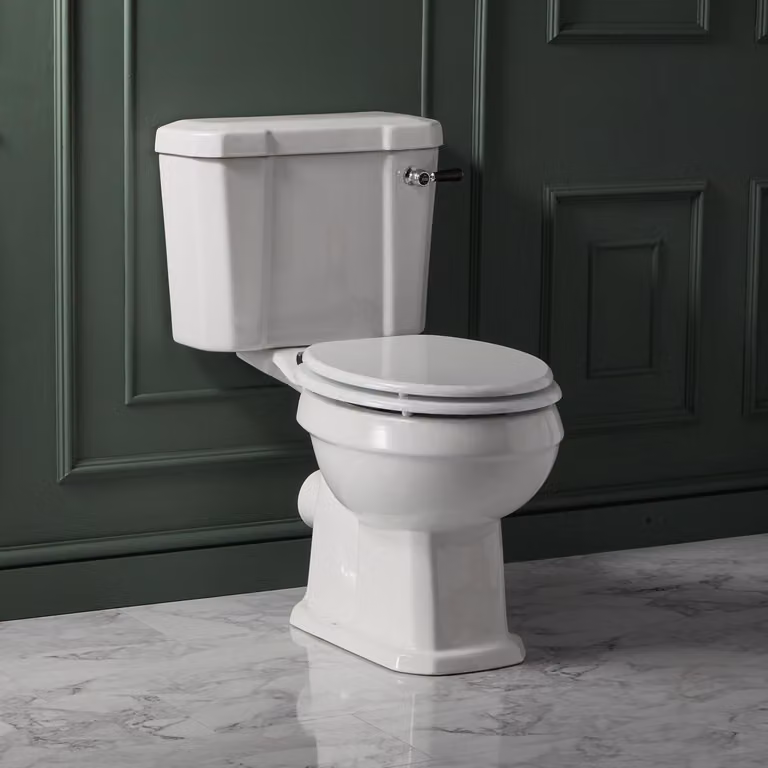 WC Monoblocco Tradizionale con Cassetta e Sedile Bianco – Richmond