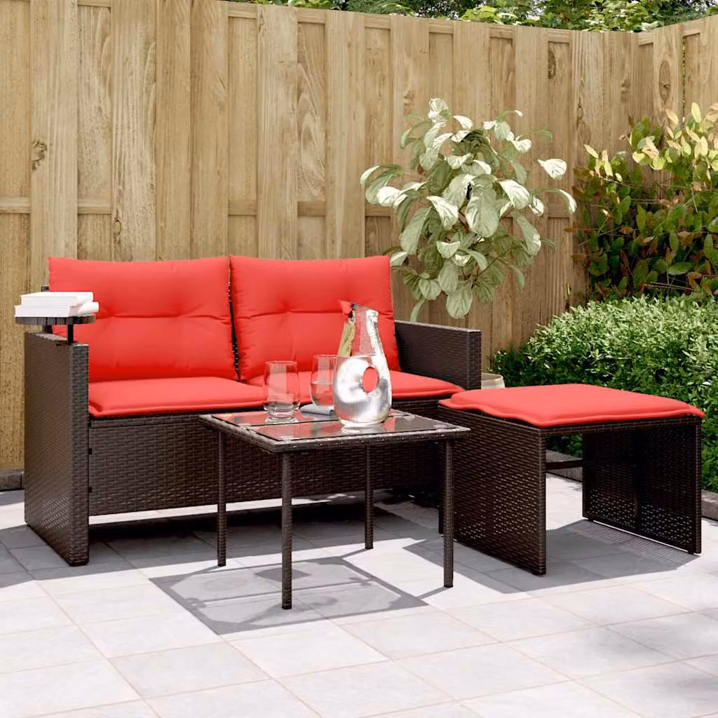 Set da giardino vidaXL composto da divano a 2 posti, tavolino e pouf in polyrattan marrone con cuscini imbottiti e coperture rimovibili