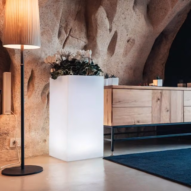 Lampada da appoggio Youcube TEKCNOPLAST in resina bianca con luce LED verde per interno ed esterno L/P/H: 40 x 40 x 80 cm
