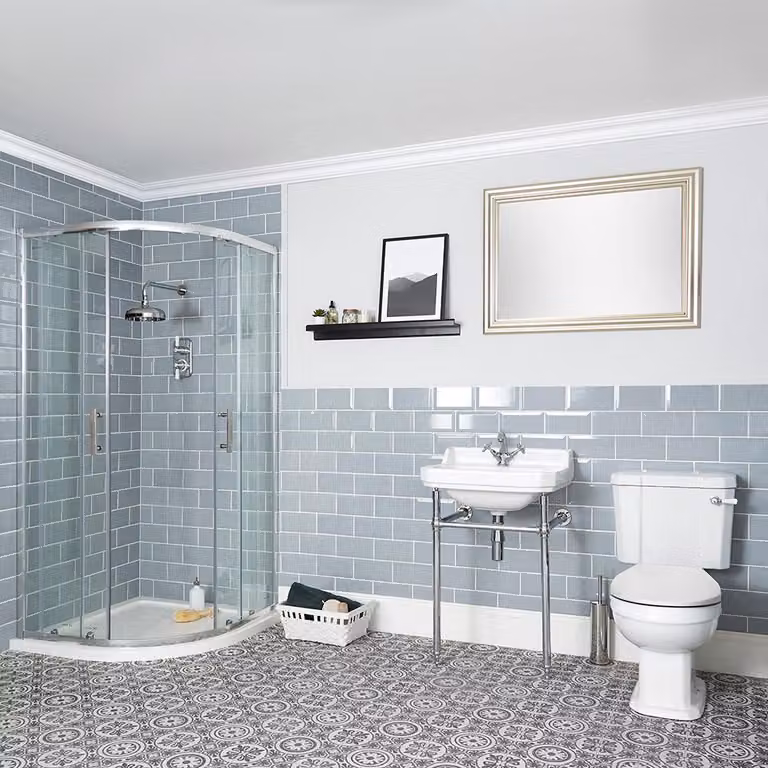 Set Bagno con Box Doccia Angolare, Sanitario WC Monoblocco e Lavabo a Consolle - Richmond