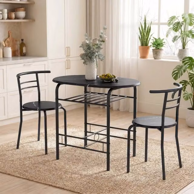 Set tavolo cucina e sedie con un tavolo e due sedie ripiano salvaspazio in MDF e metallo nero effetto marmo
