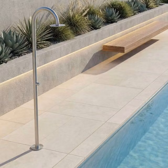 Doccia SINED Modello Palau in Acciaio Inox Satinato AISI 316L per Acqua Fredda, Ideale per Piscine e Spiagge – 1