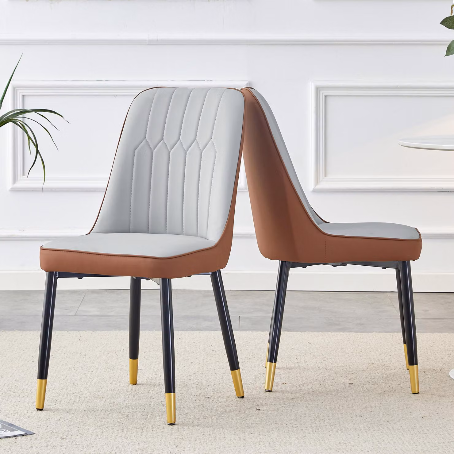 Set di 2 sedie da pranzo, in ecopelle (PU), design bicolore, gambe in metallo, adatte per sala da pranzo/cucina (nero e marrone, grigio chiaro)